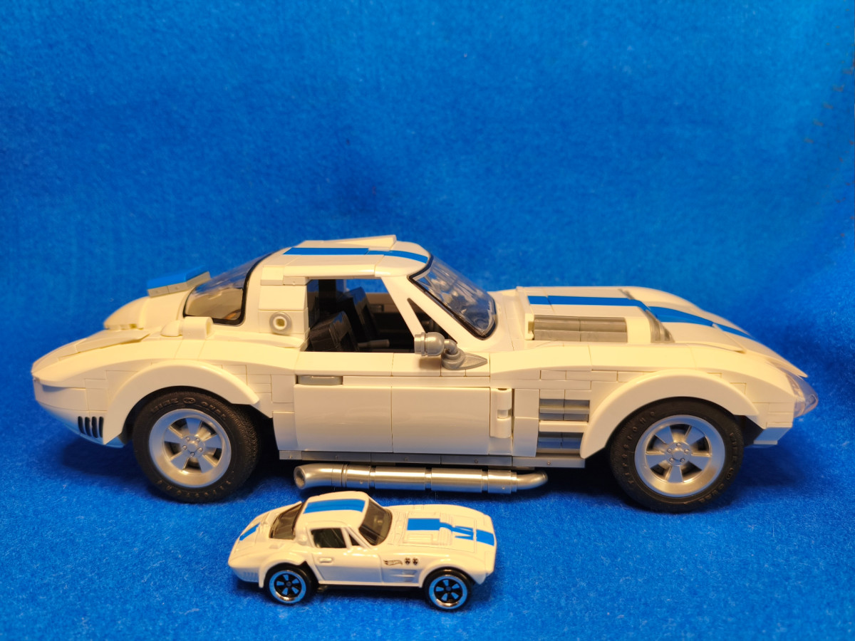 2025 Corvette Grand Sport White: Long (INT): Image 2