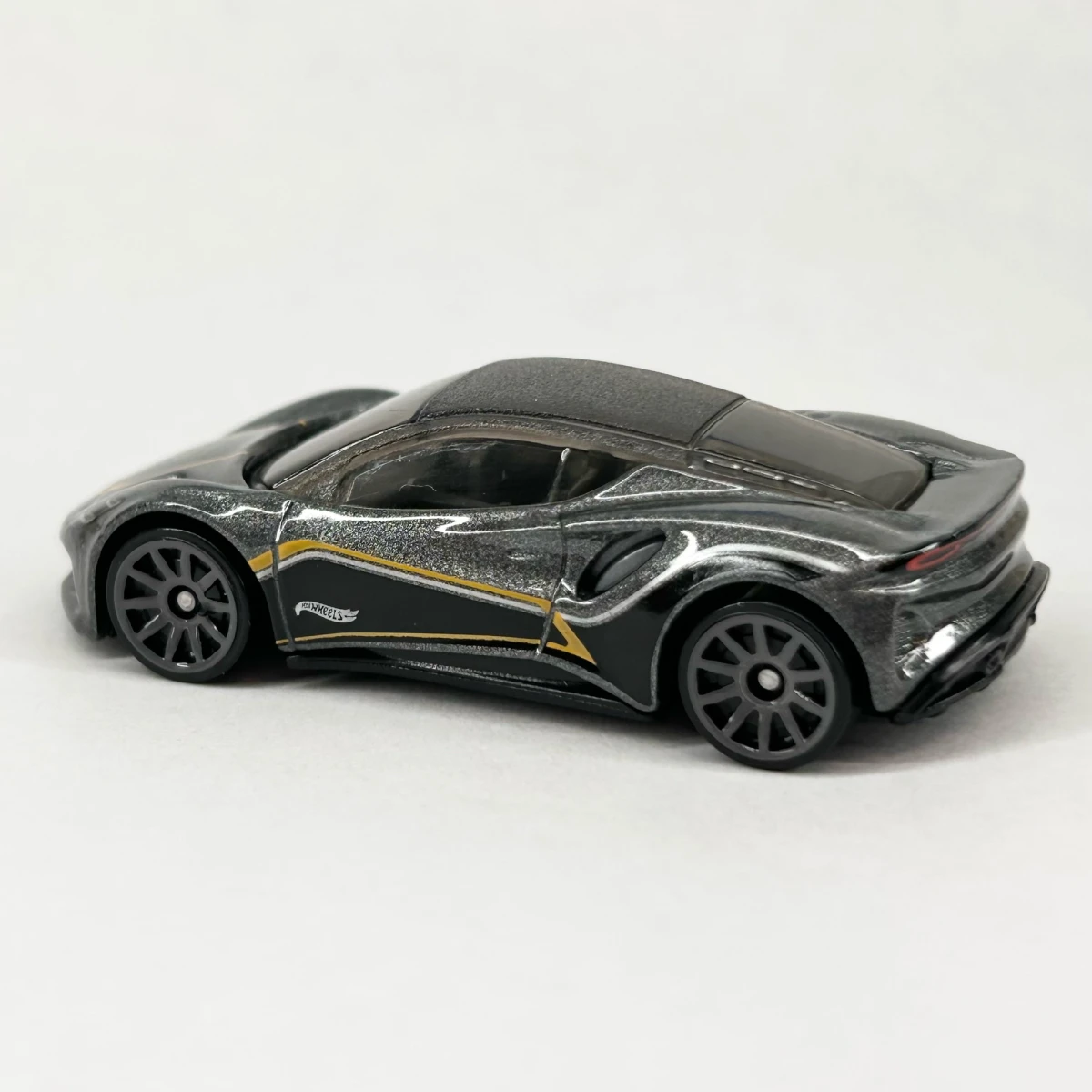 2025 Lotus Emira: No Package: Image 3