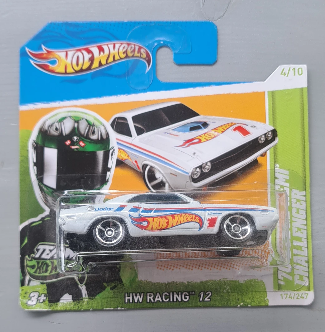 2012 70 Dodge Hemi Challenger White: Short: Image 2