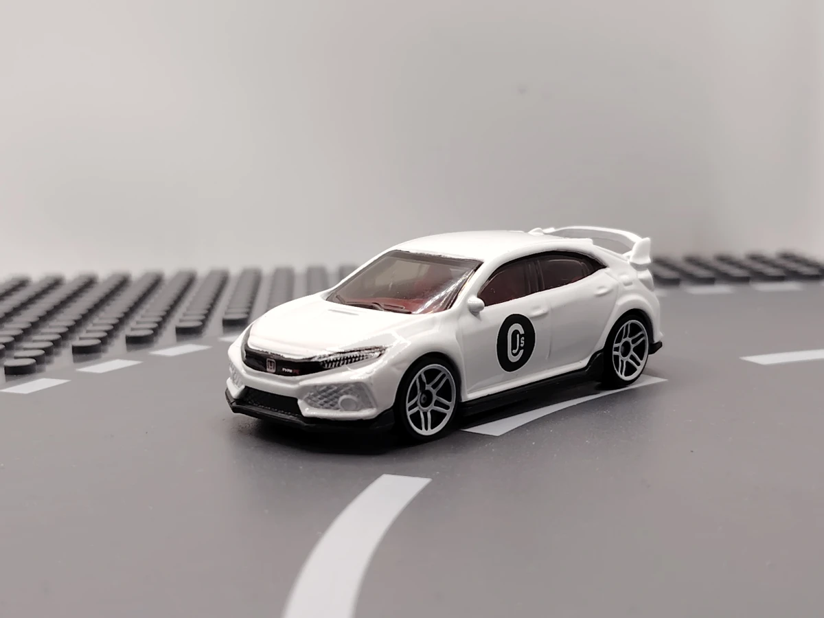 2026 2018 Honda Civic Type R White: No Package: Image 4