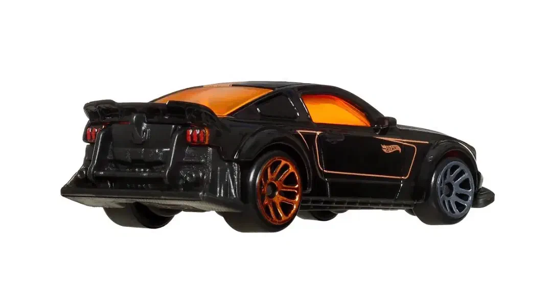 2025 2005 Ford Mustang: No Package: Image 2