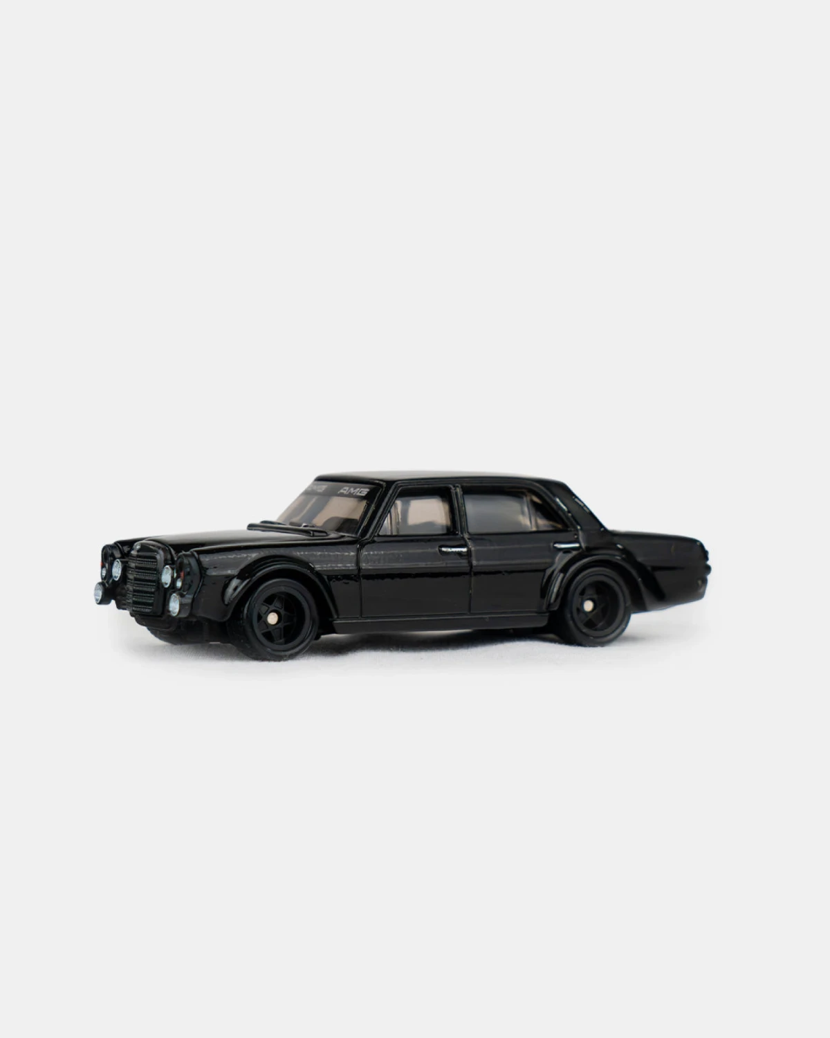2026 Mercedes-Benz 300 SEL 6.8 AMG Black: No Package: Image 2