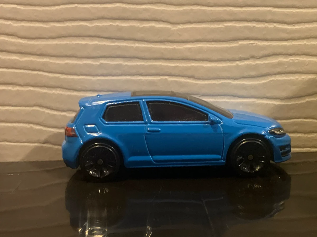 2024 Volkswagen Golf MK7 Blue: No Package: Image 2
