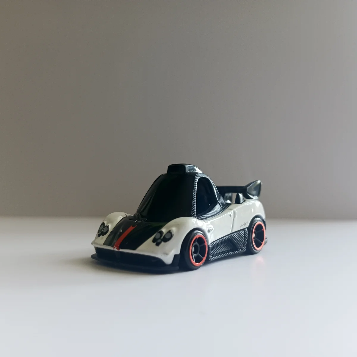 2026 Pagani Zonda Cinque White: No Package: Image 4