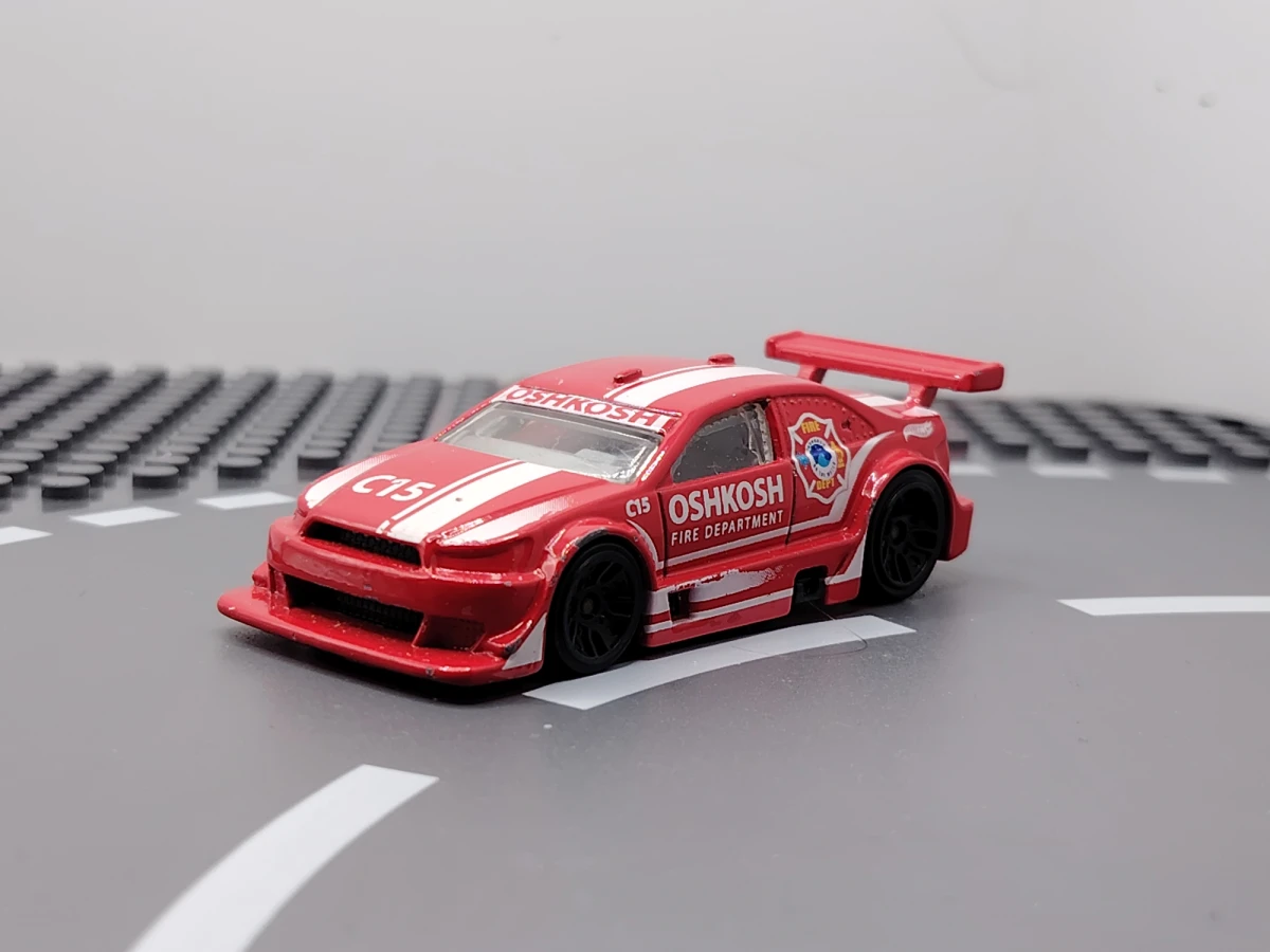 2012 Amazoom Red: No Package: Image 2