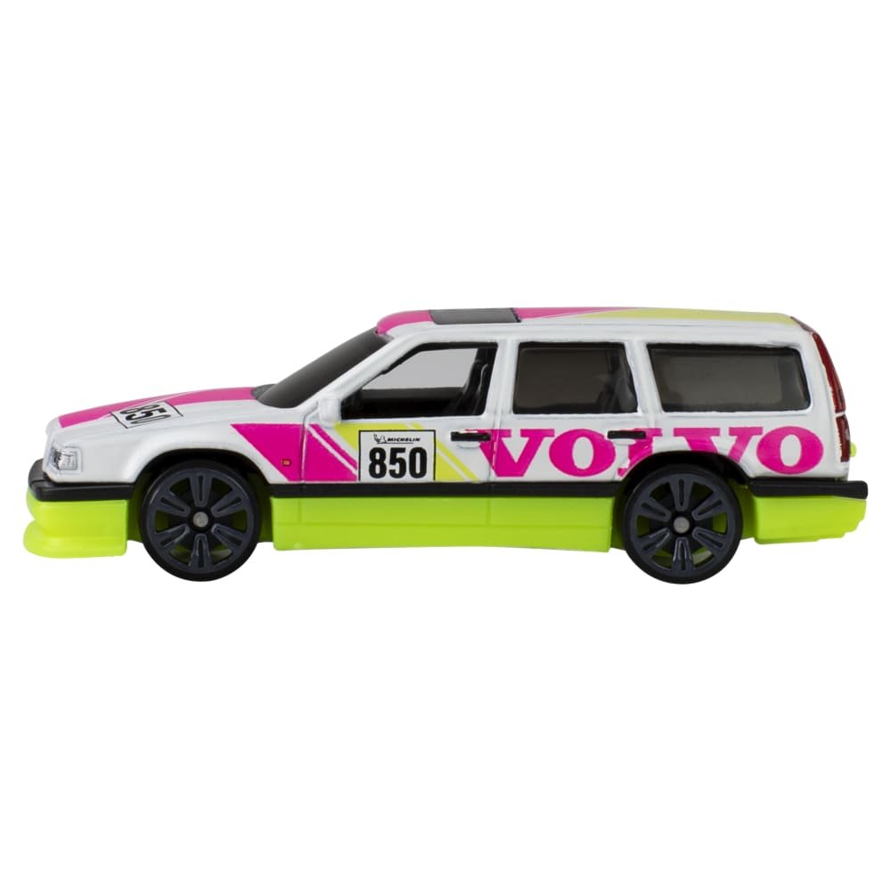 2026 Volvo 850 Estate White: Image 4