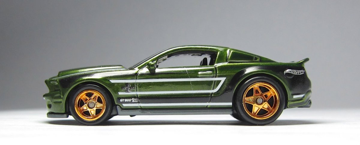 2013 10 Shelby Mustang GT500 Supersnake Green: Image 9