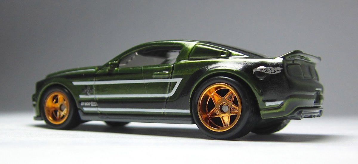 2013 10 Shelby Mustang GT500 Supersnake Green: Image 4