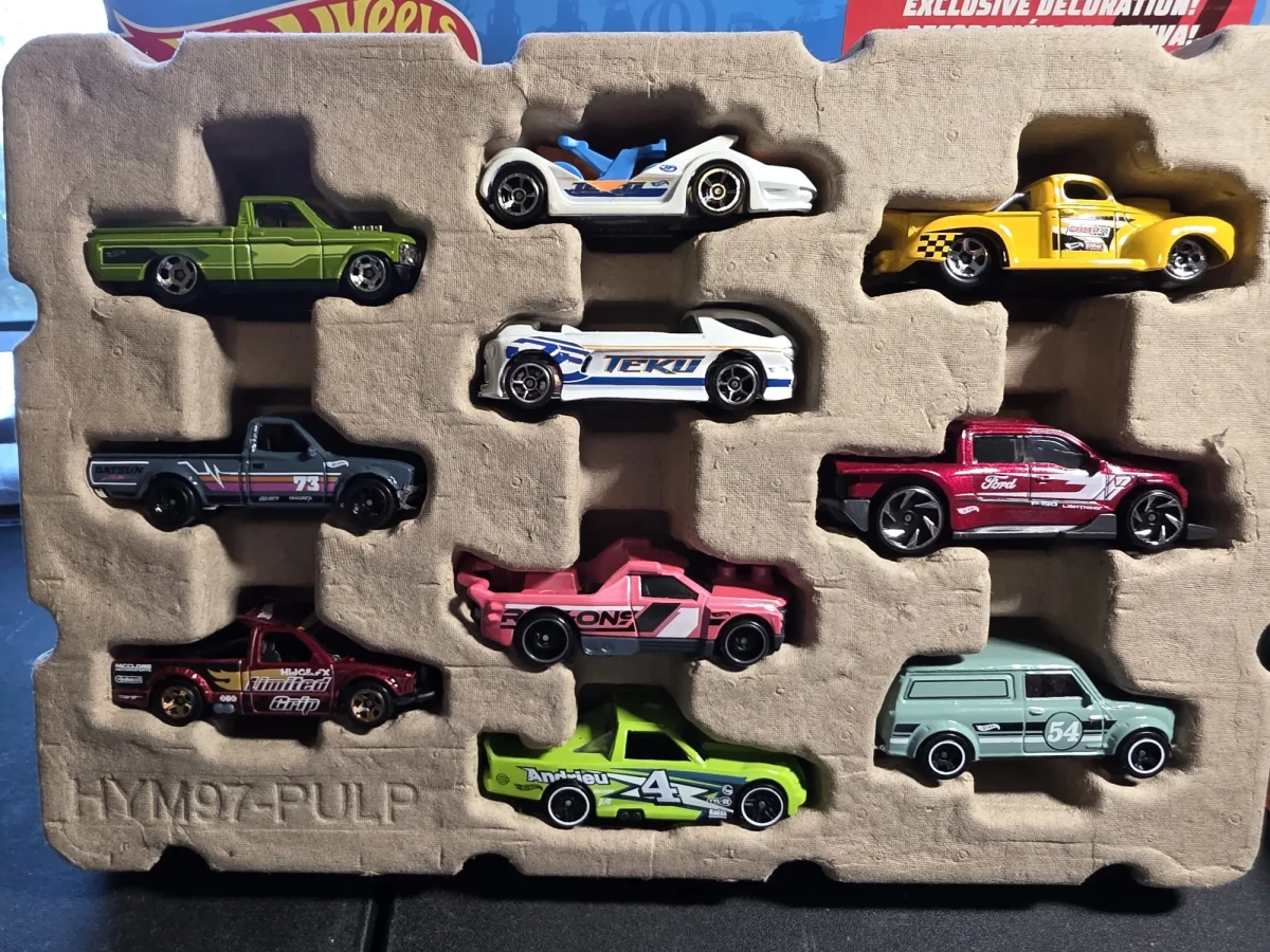 2024 HW Hot Trucks 10-Pack: Long (US): Image 2