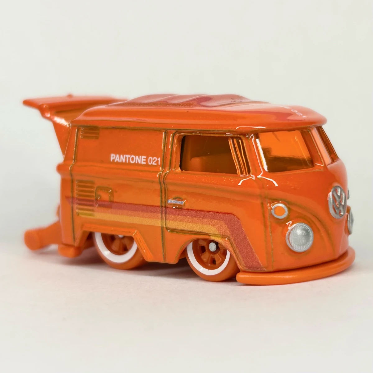 2026 Kool Kombi Orange: No Package: Image 2