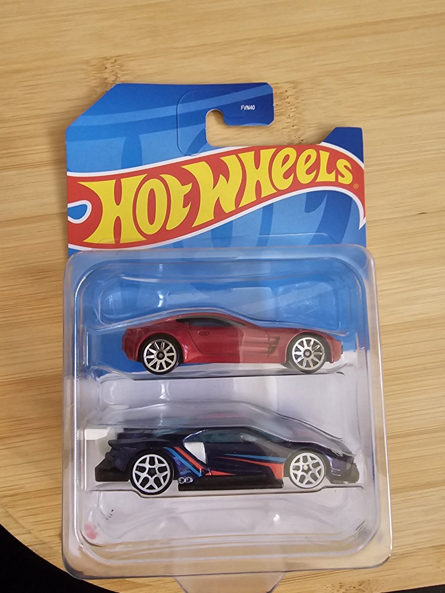 Hot Wheels Aston Martin DB4 GT