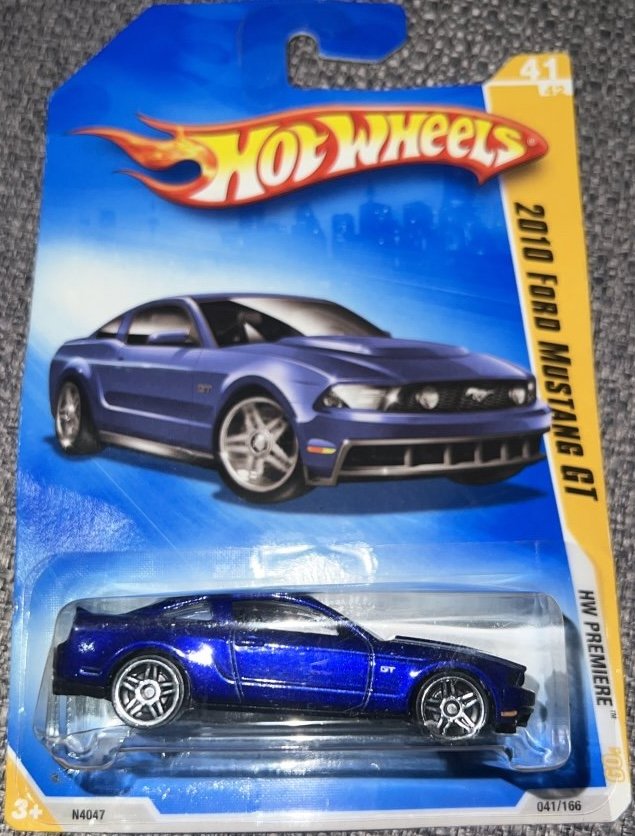 Hot Wheels 2010 Ford Mustang GT