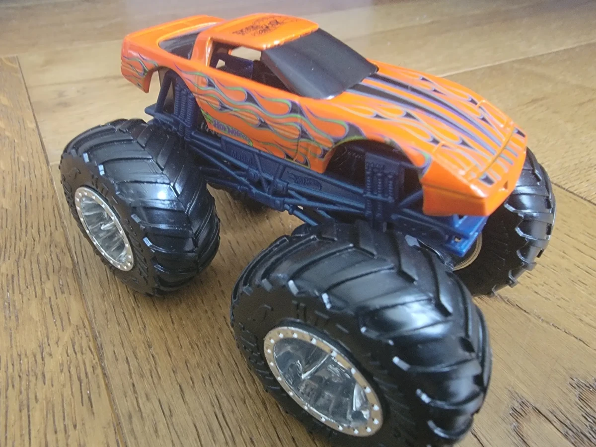 2025 80s Corvette: No Package: Image 2