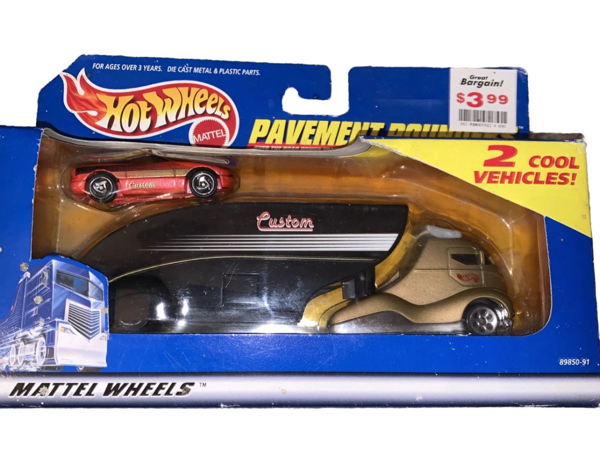 Hot Wheels Car Hauler & Mazda MX-5 Miata
