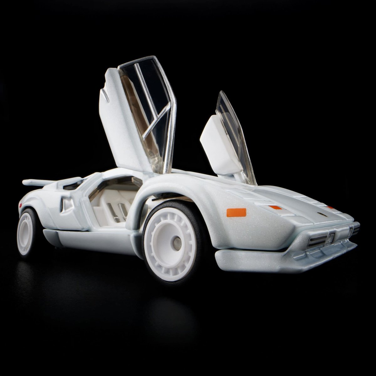 2025 1982 Lamborghini Countach LP 500 S White: Image 13
