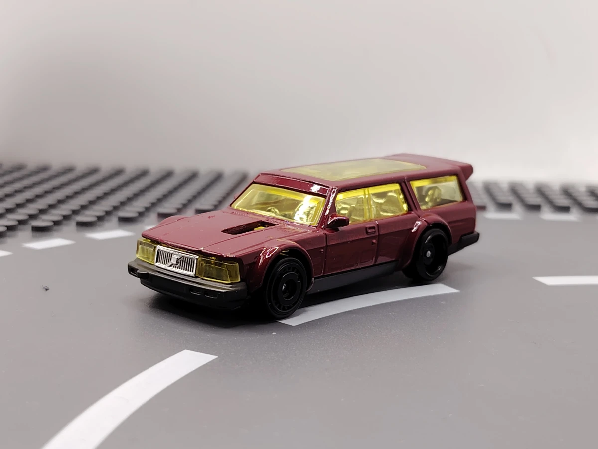 2022 Volvo 240 Drift Wagon Red: No Package: Image 3