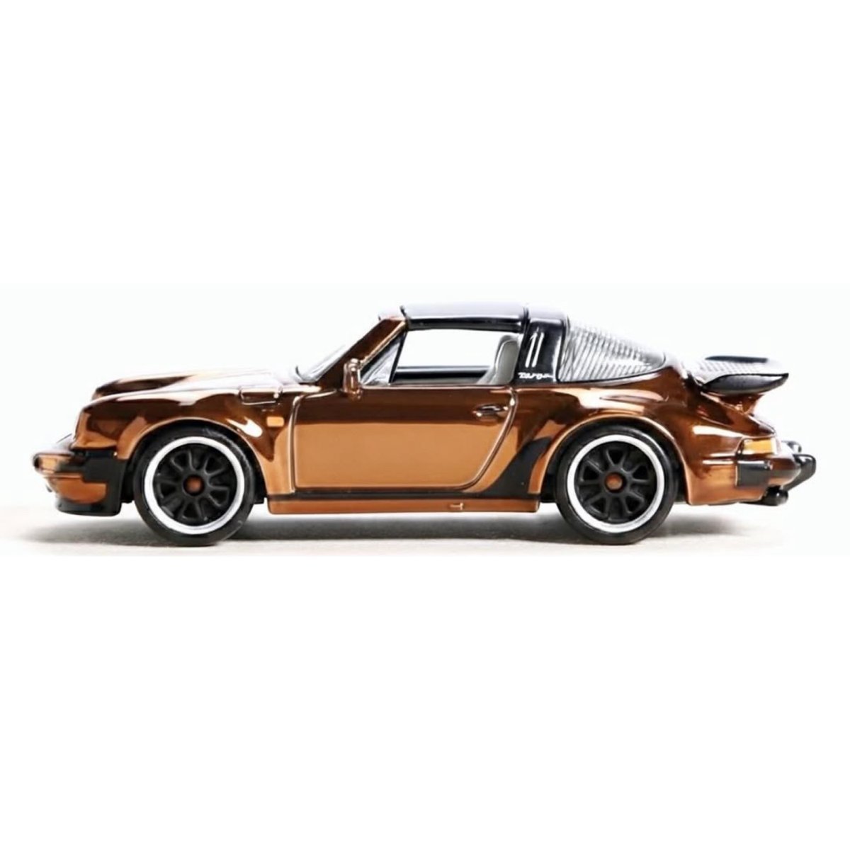 2026 Porsche 911 Turbo 3.3 Targa Bronze: Image 3