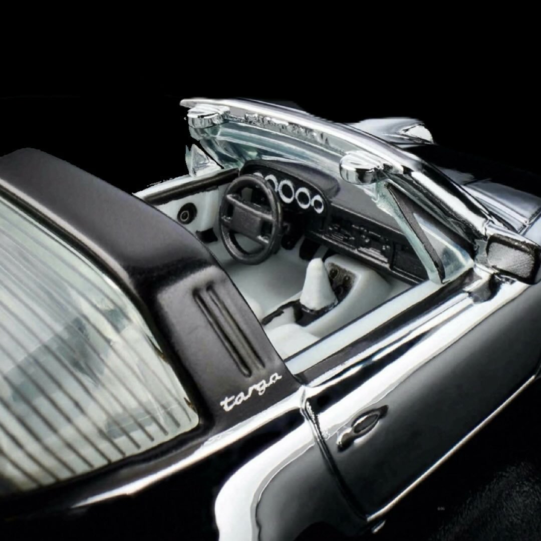 2026 Porsche 911 Turbo 3.3 Targa Chrome: Image 3