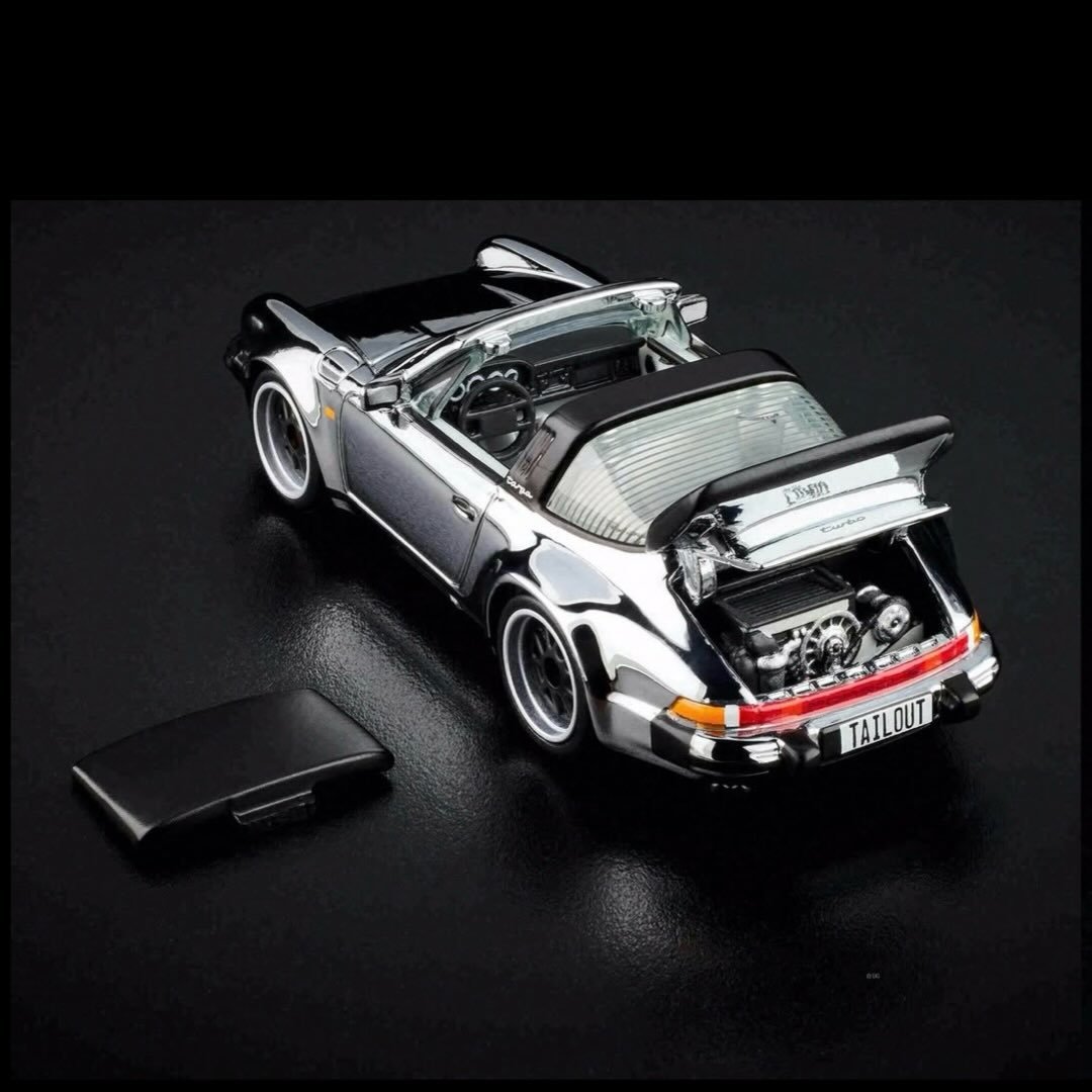 2026 Porsche 911 Turbo 3.3 Targa Chrome: Image 4