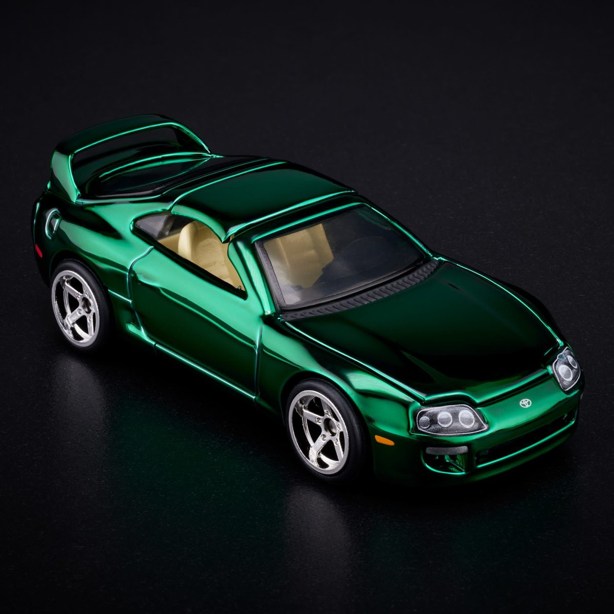 2025 1997 Toyota Supra Green: Image 4