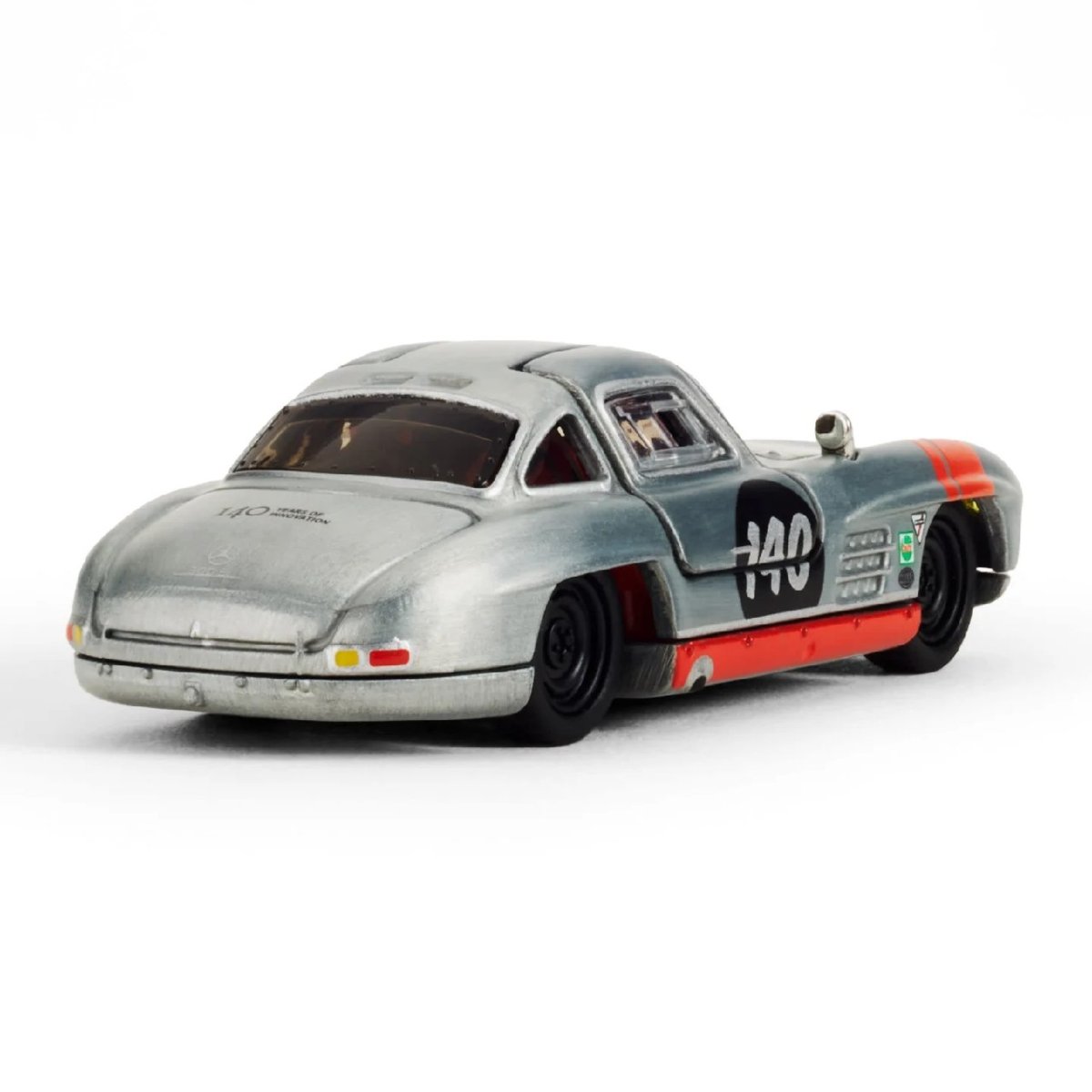 2026 Mercedes-Benz 300 SL Silver: Image 3