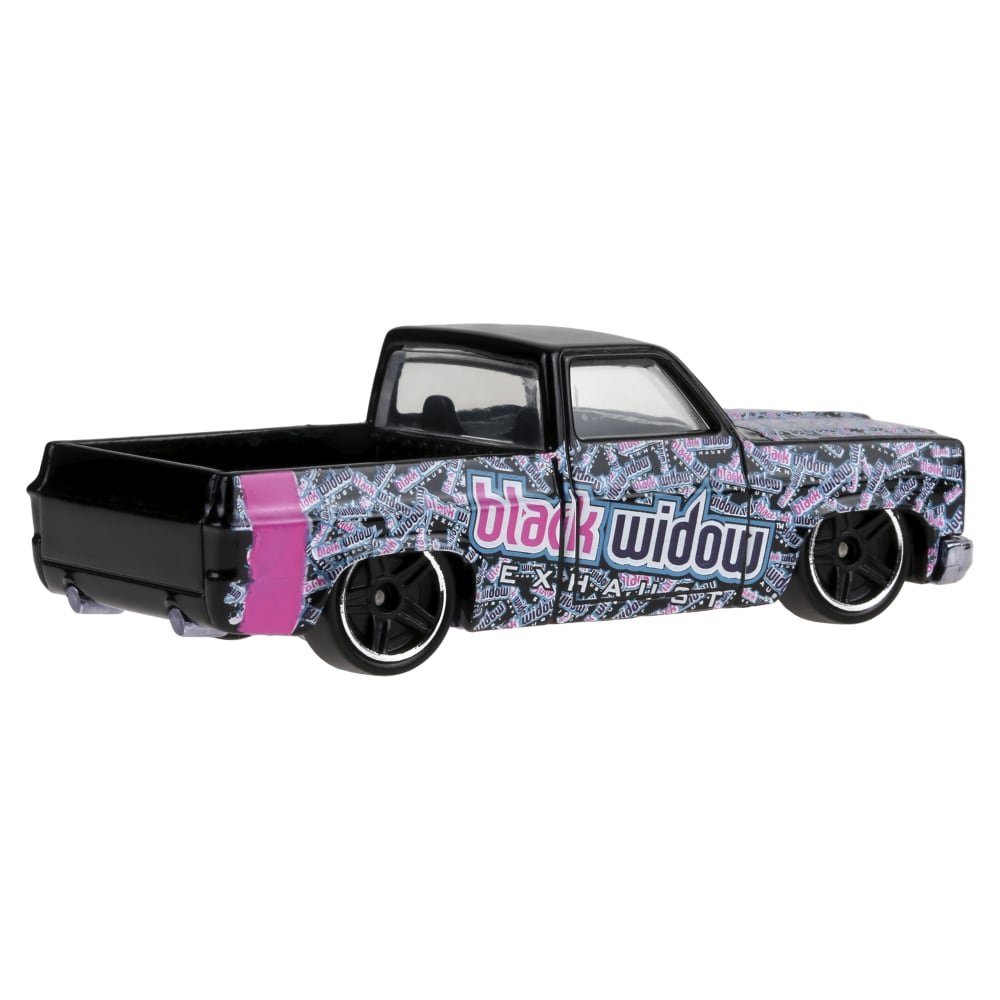 2026 83 Chevy Silverado Black: Image 5