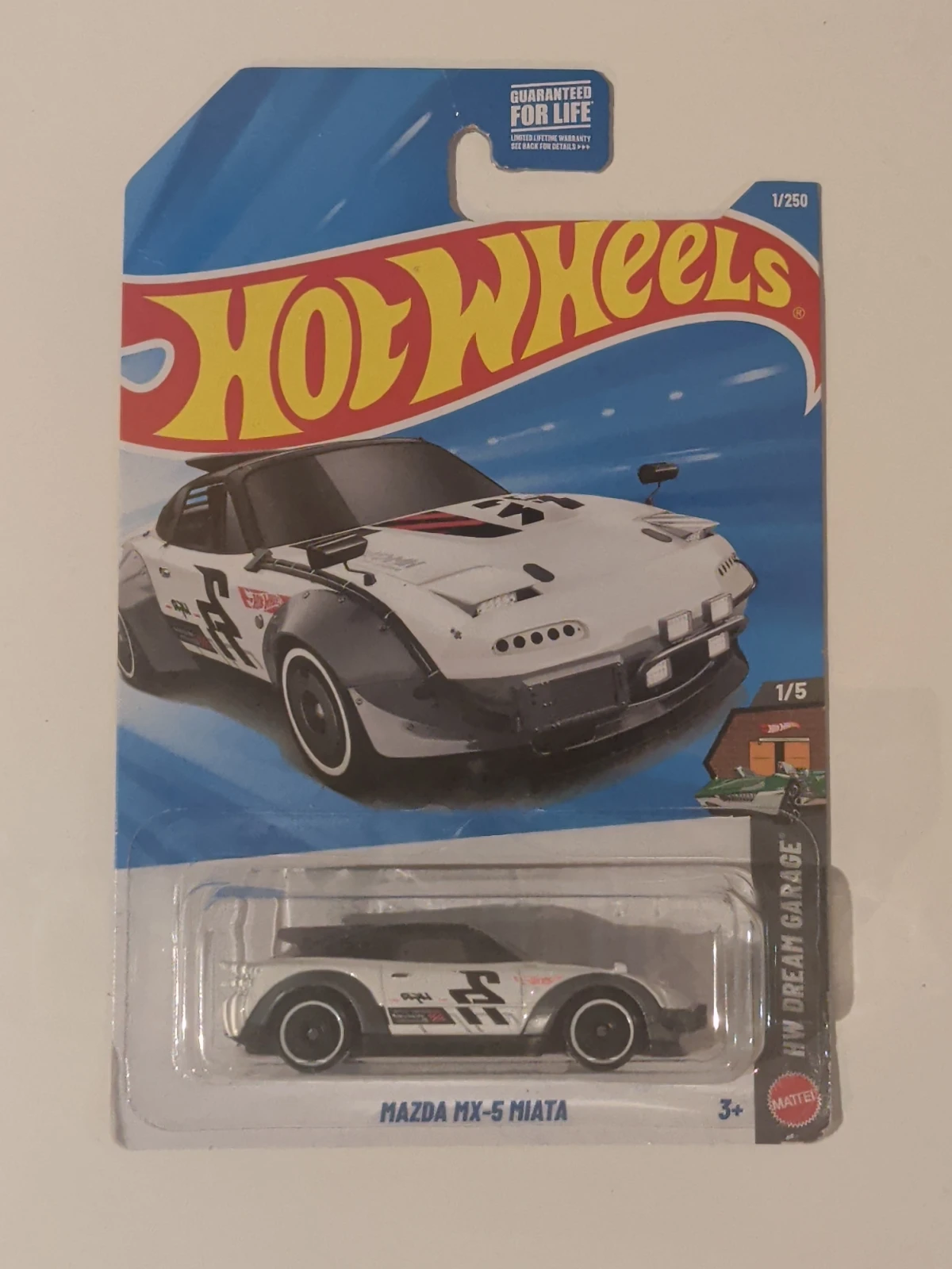 2026 Mazda MX-5 Miata White: Long (US): Image 3