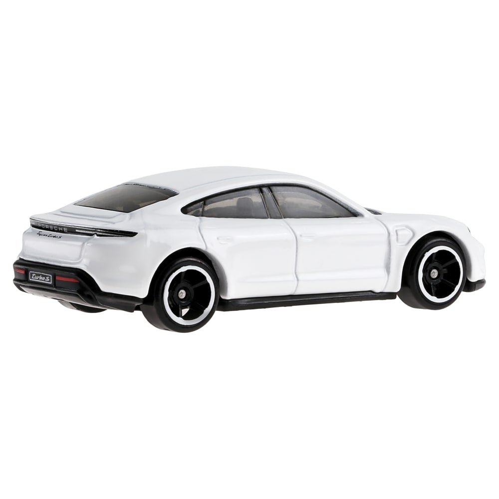 2026 Porsche Taycan Turbo S White: Image 5