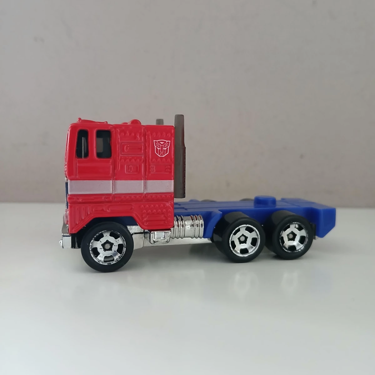 2026 Optimus Prime Red: No Package: Image 4