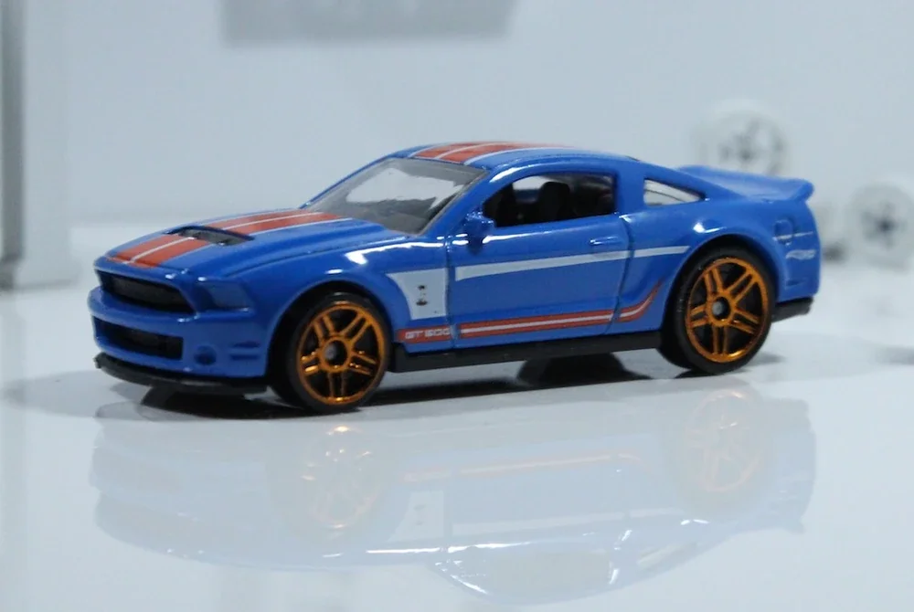 Hot Wheels 10 Ford Shelby GT500