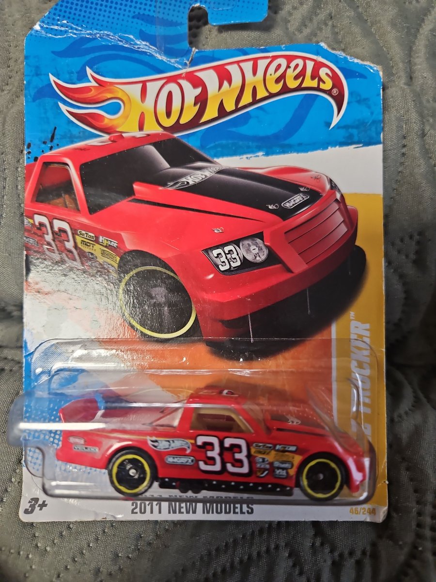 Hot Wheels Circle Trucker