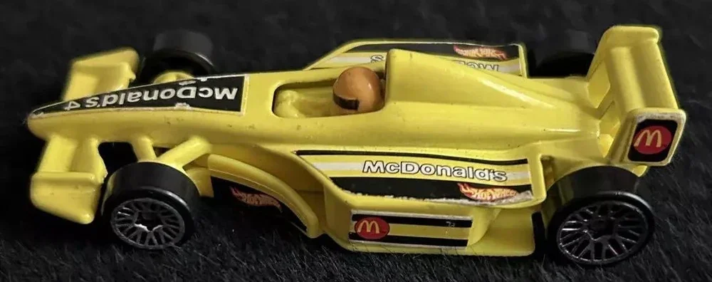 2002 F1 Car Yellow: Image 2