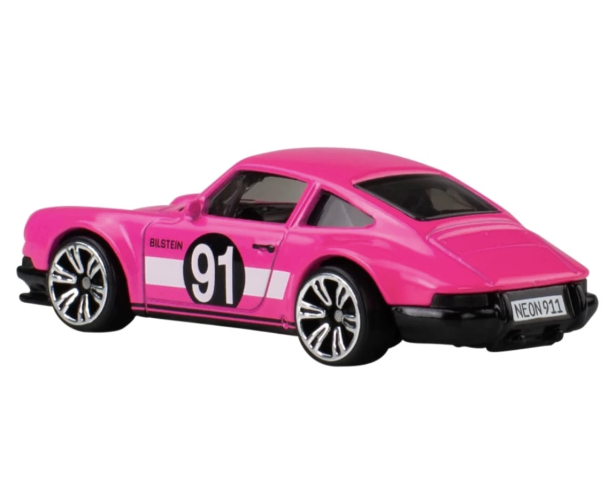 2026 71 Porsche 911 Pink: Image 2