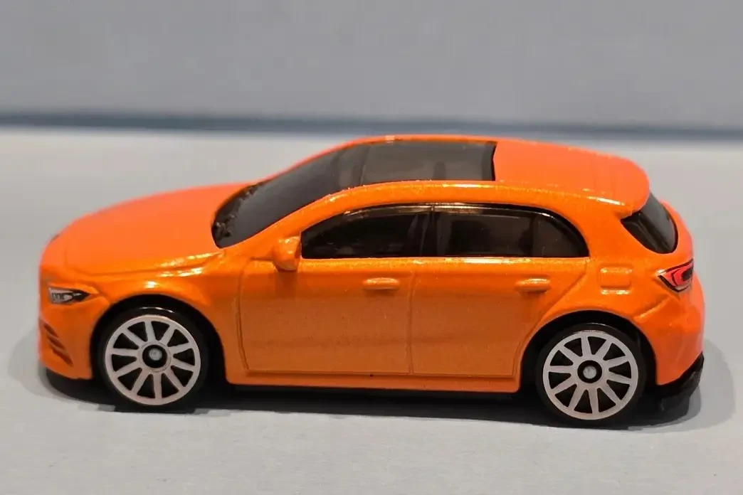 2025 19 Mercedes-Benz A-Class Orange: No Package: Image 2
