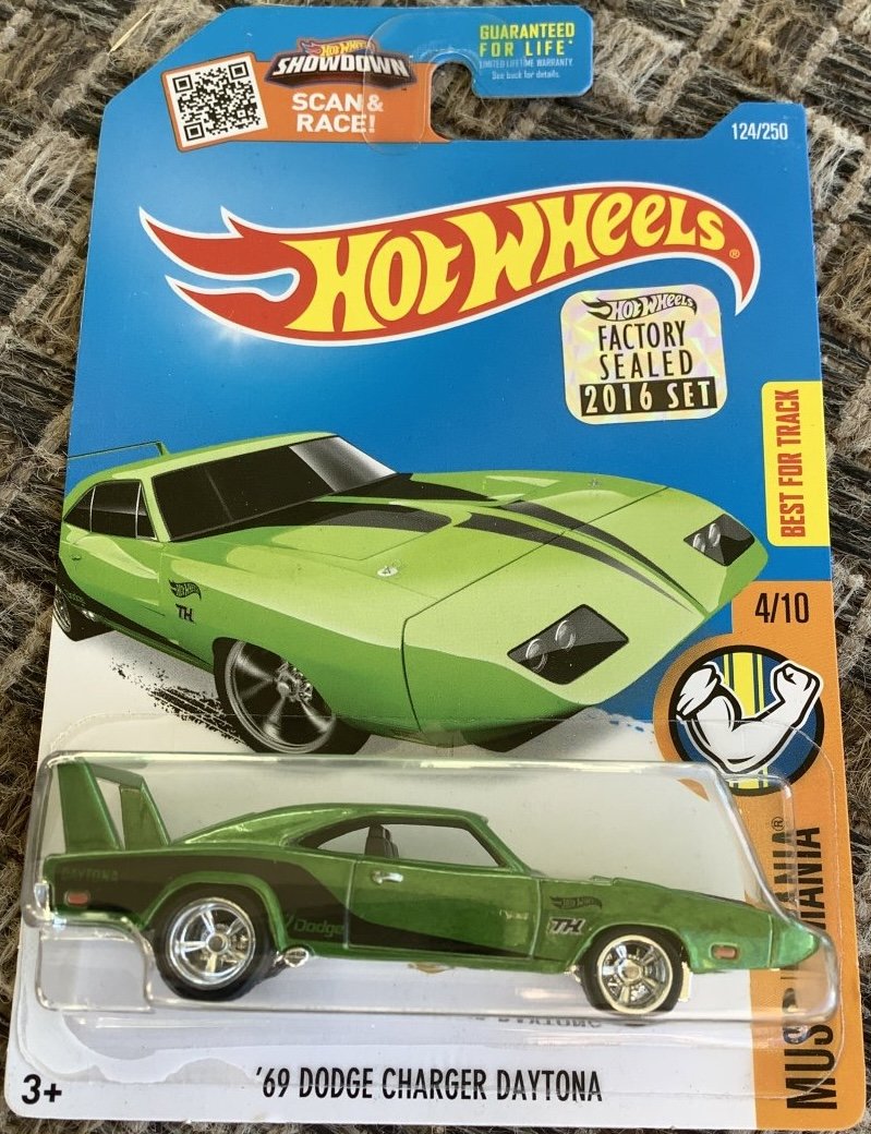 Hot Wheels 69 Dodge Charger Daytona