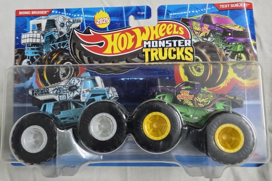 Hot Wheels Bionic Bruiser vs. Test Subject