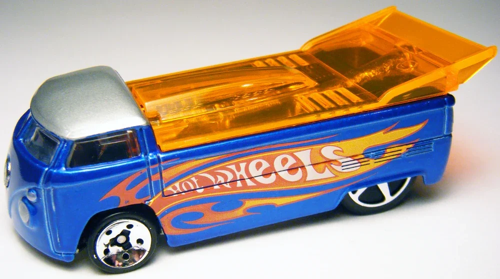 2004 Customized VW Drag Truck Blue: Image 2
