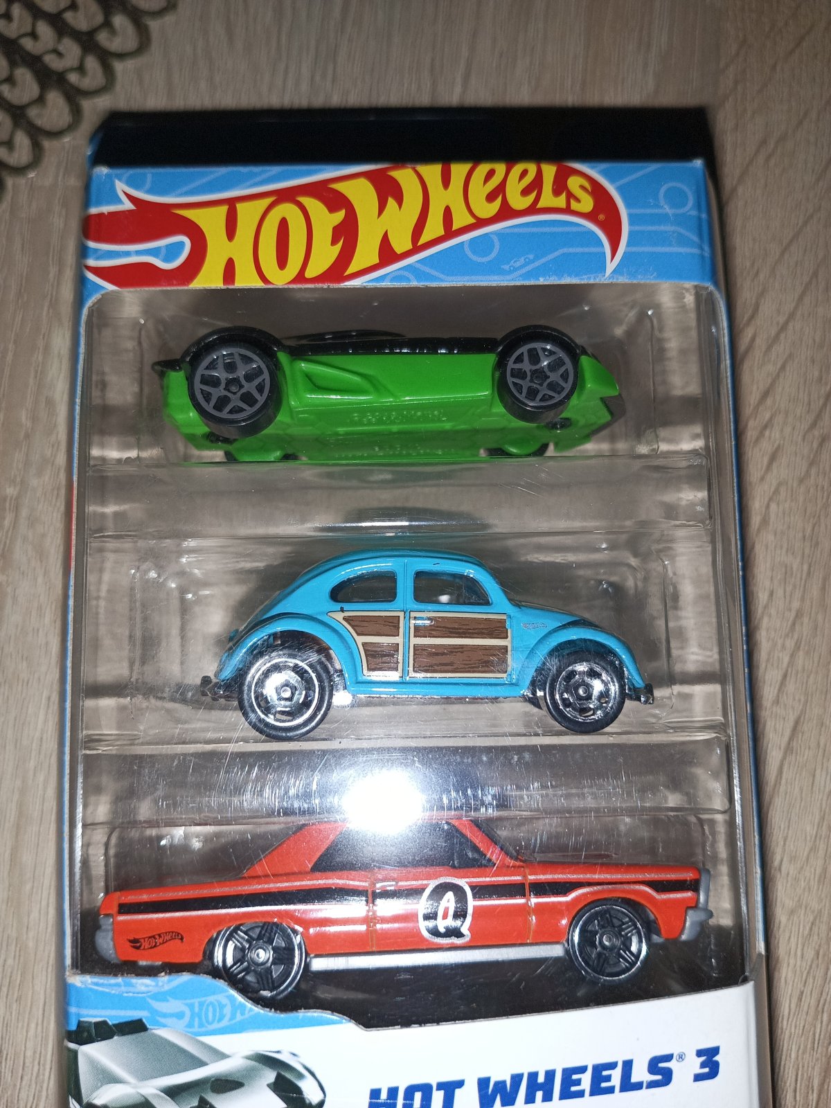 2023 VW Bug Blue: Image 2