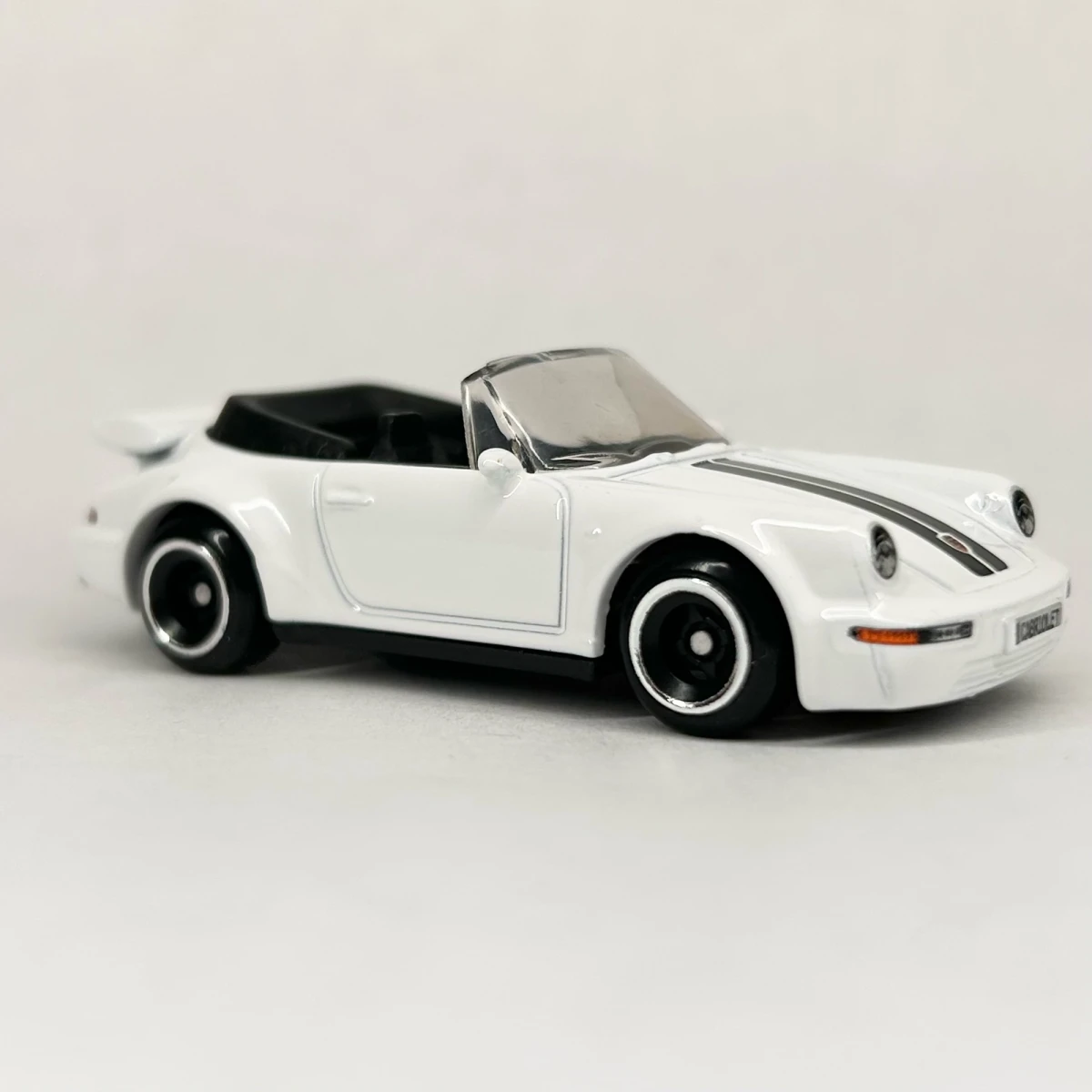 2026 Porsche 911 Turbo Cabriolet White: No Package: Image 4