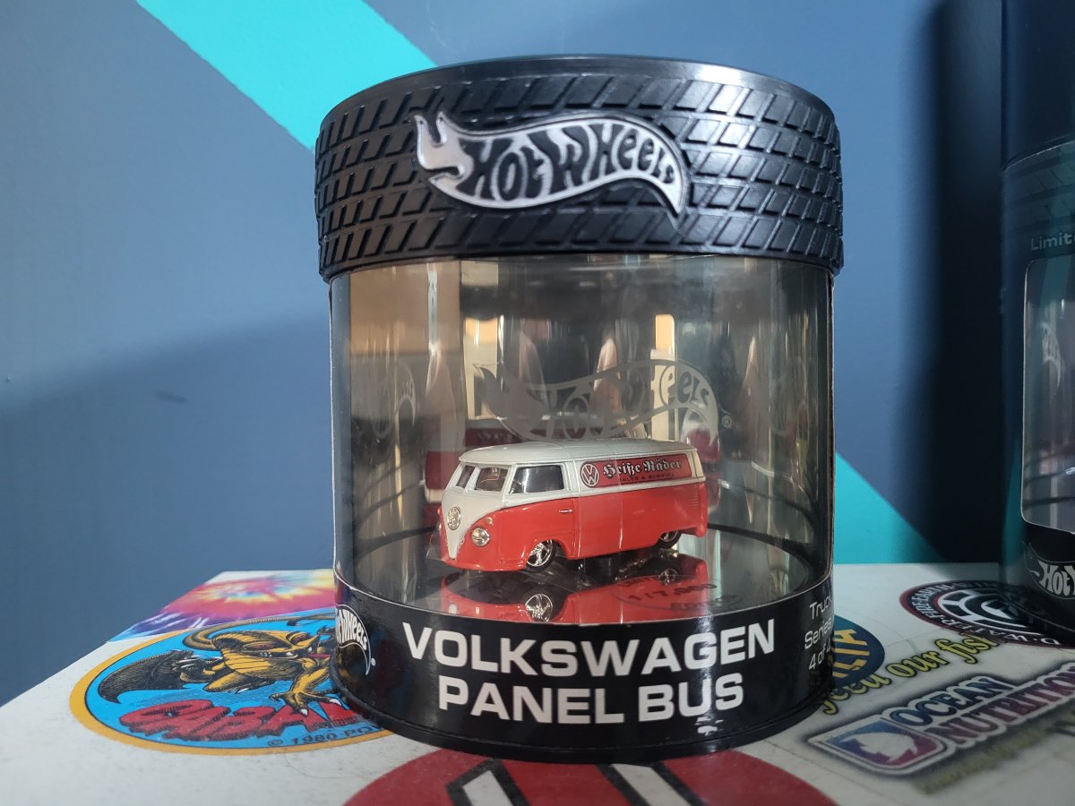 Hot Wheels Volkswagen Panel Bus