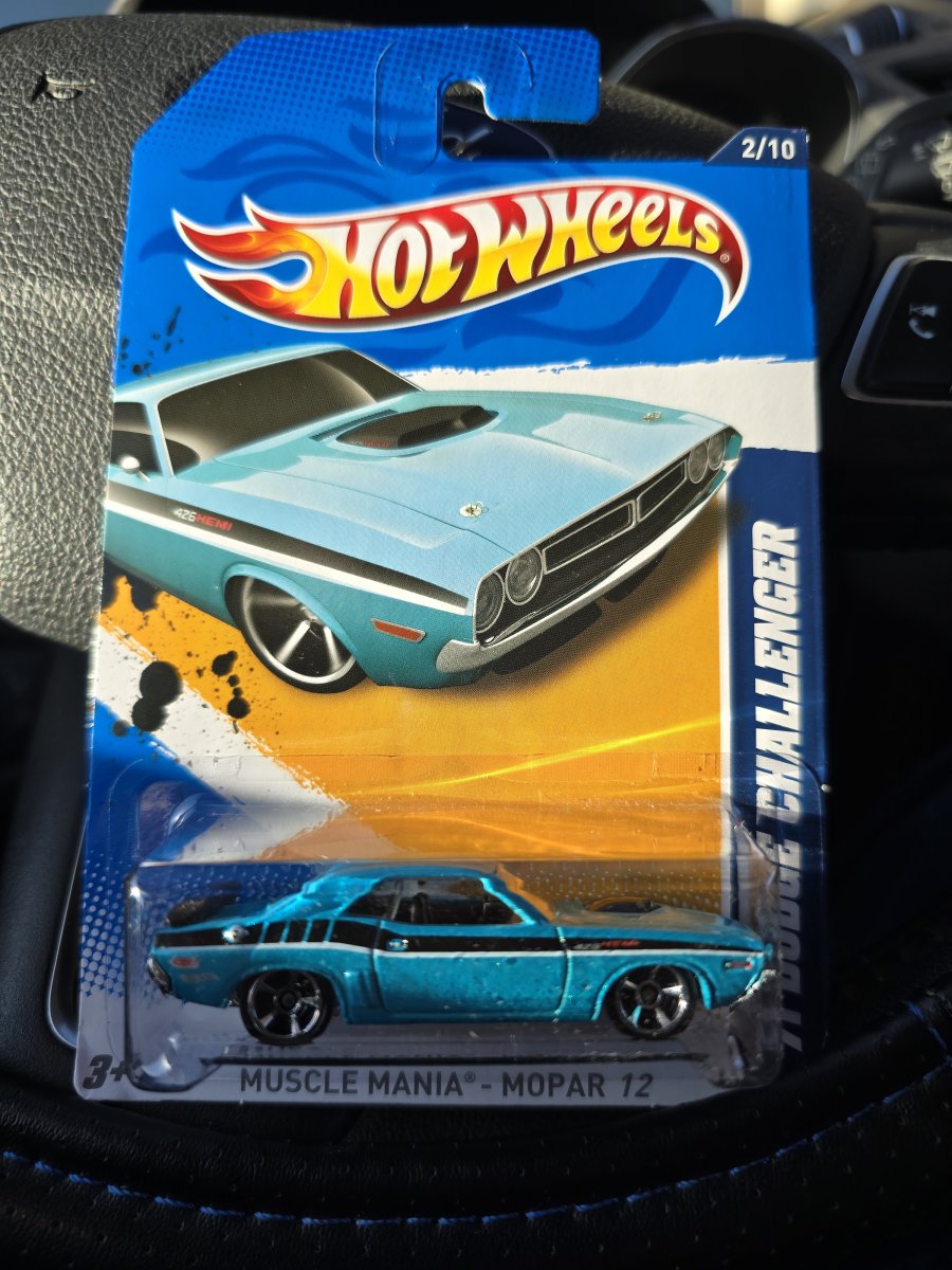 Hot Wheels 71 Dodge Challenger