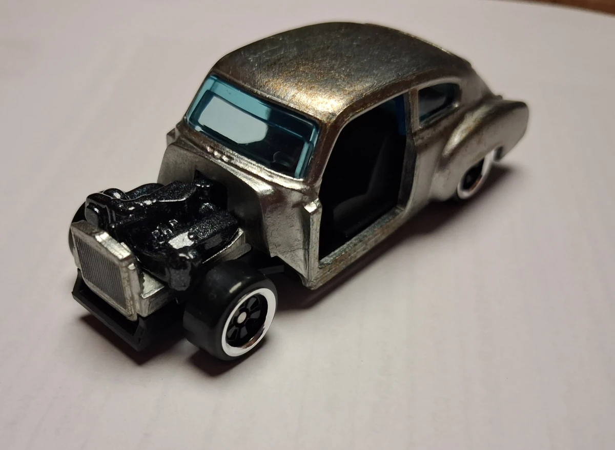 2026 Chevy Fleetline Silver: Long (US): Image 2