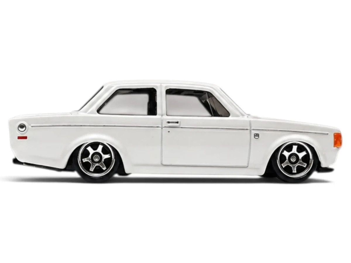 2026 73 Volvo 142 GL White: No Package: Image 3