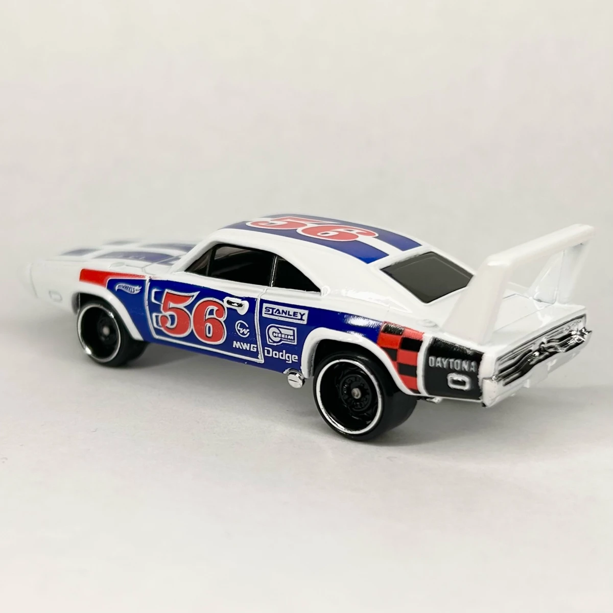 2026 69 Dodge Charger Daytona White: No Package: Image 2