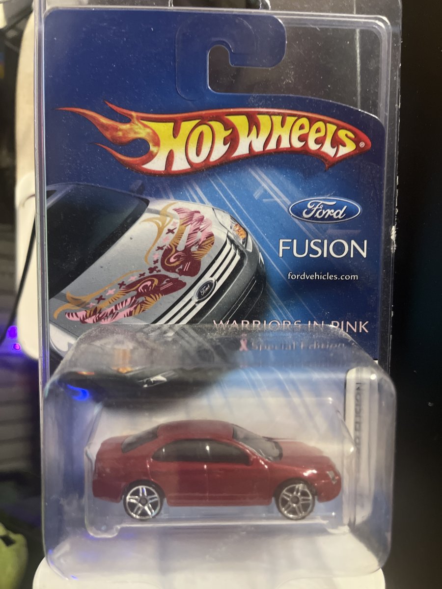 Hot Wheels 2006 Ford Fusion