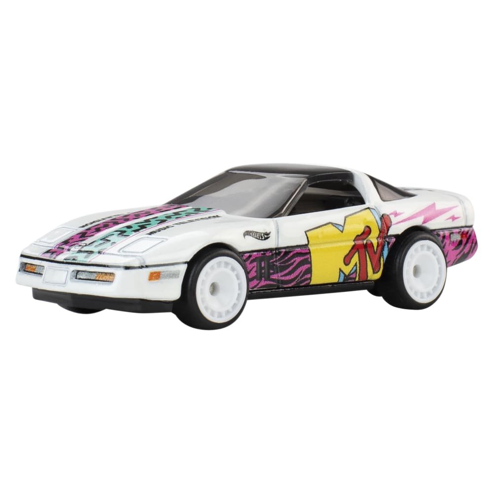 2026 84 Corvette White: Image 2