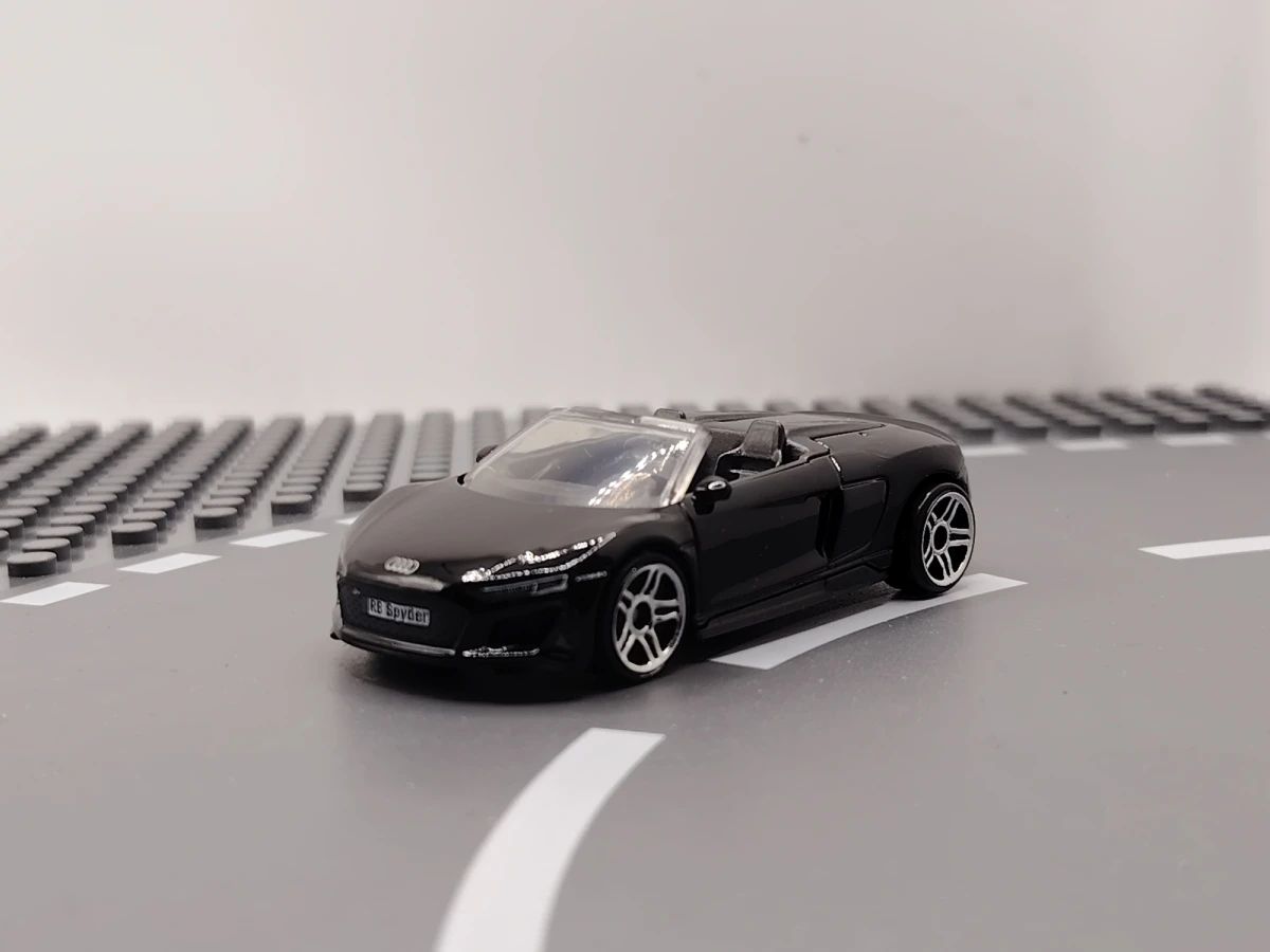 2026 2019 Audi R8 Spyder Black: No Package: Image 5