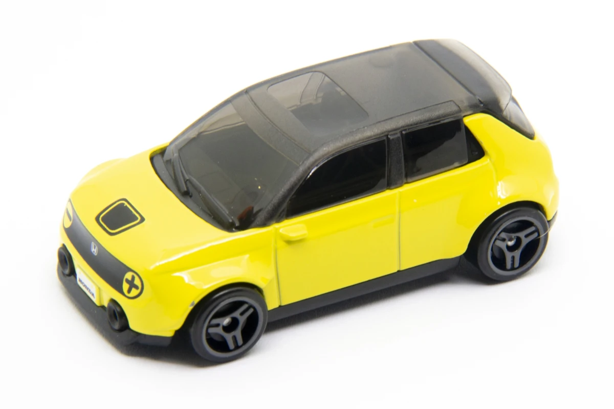 2026 Custom 2020 Honda e Yellow: No Package: Image 2