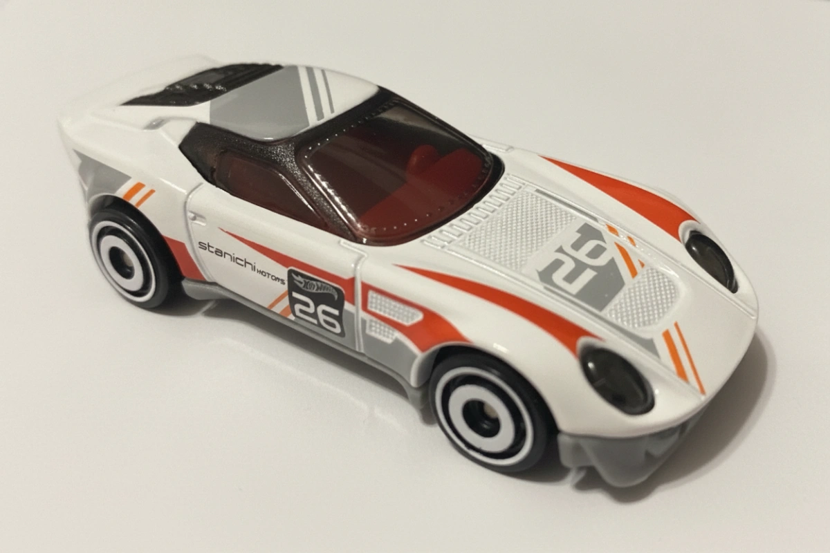 2026 El Segundo Coupe White: No Package: Image 4