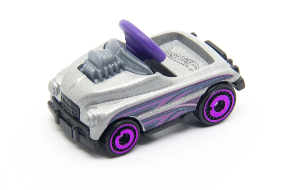2026 Pedal Driver Silver: No Package: Image 3